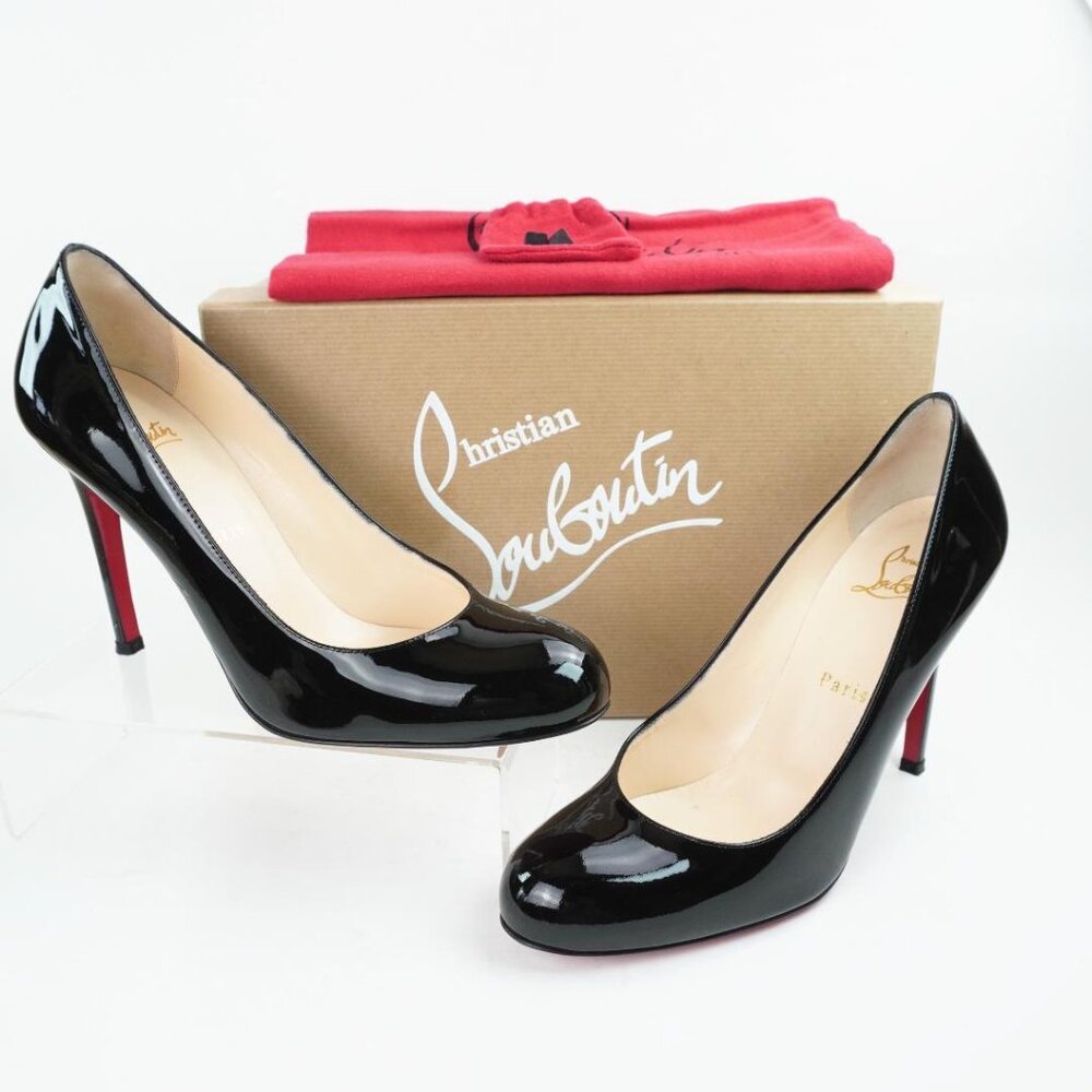 Christian Louboutin Women's Round Toe Patent Leather Pumps in Black size 35.5